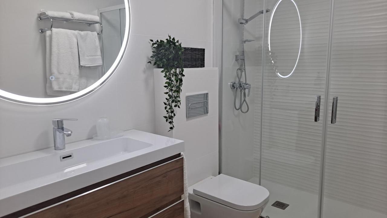 Ll Ronda Iv Apartament