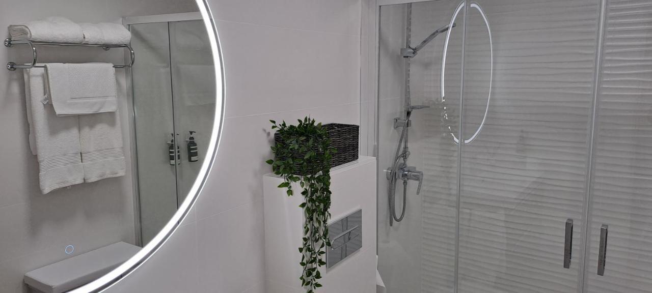 Ll Ronda Iv Apartament